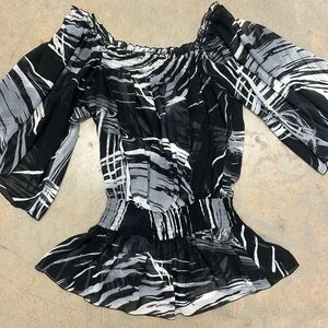 Bisou Bisou Black and Gray Off-Shoulder Top